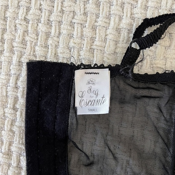 SOLD VINTAGE Black Lace Bustier Crop Top - Picture 5 of 7